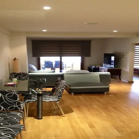 Carissa Apartment *